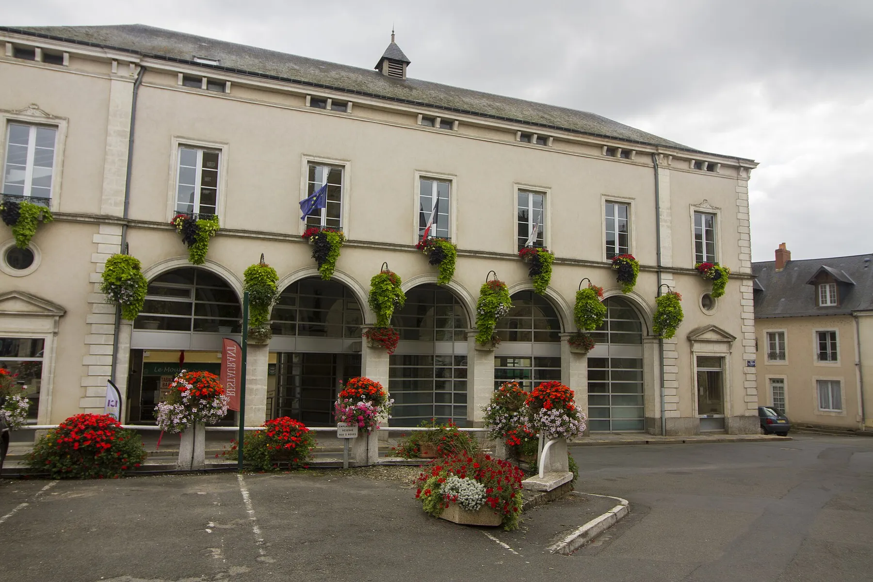 Mairie de Loué - Sarthe