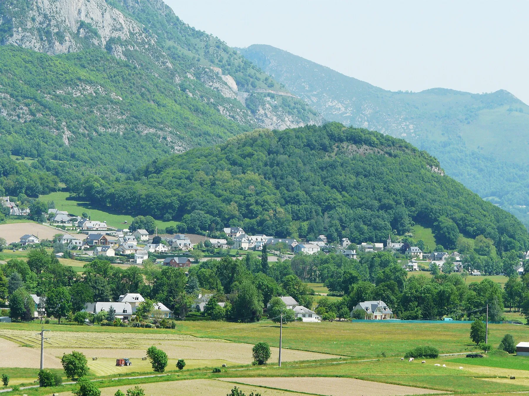 Le village de Vidalos, Agos-Vidalos, Hautes-Pyrénées, France.