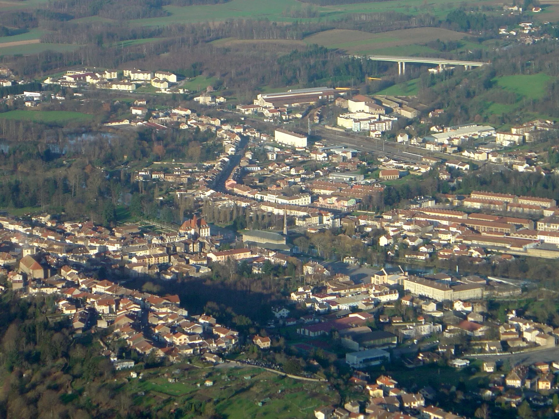 Vue aérienne de Baccarat (France) réalisée le 14 janvier 2007 par Sébastien Beaujard.