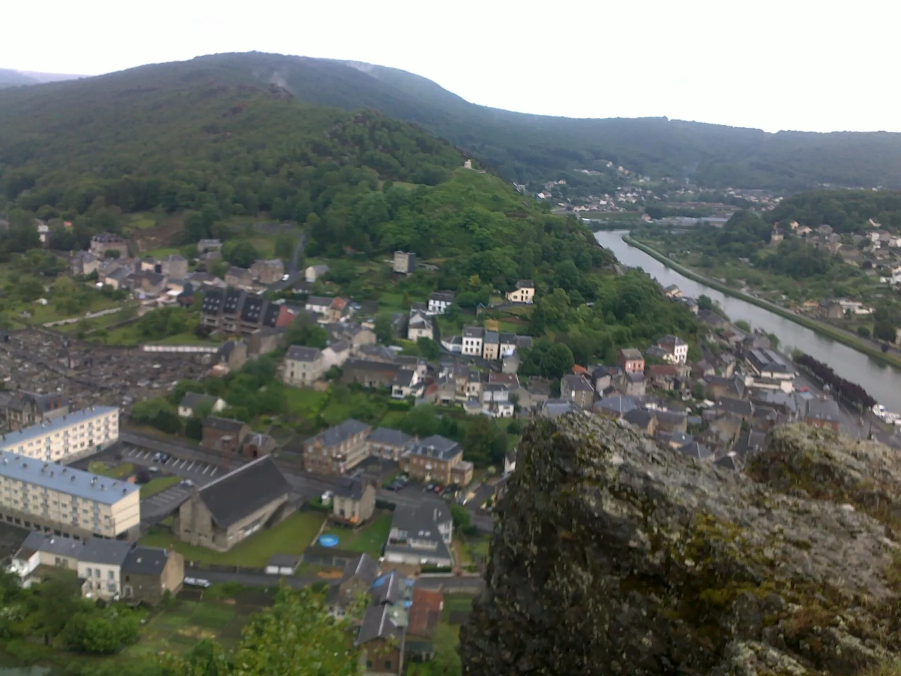 Vue de Bogny sur Meuse depuis l'Ermitage
