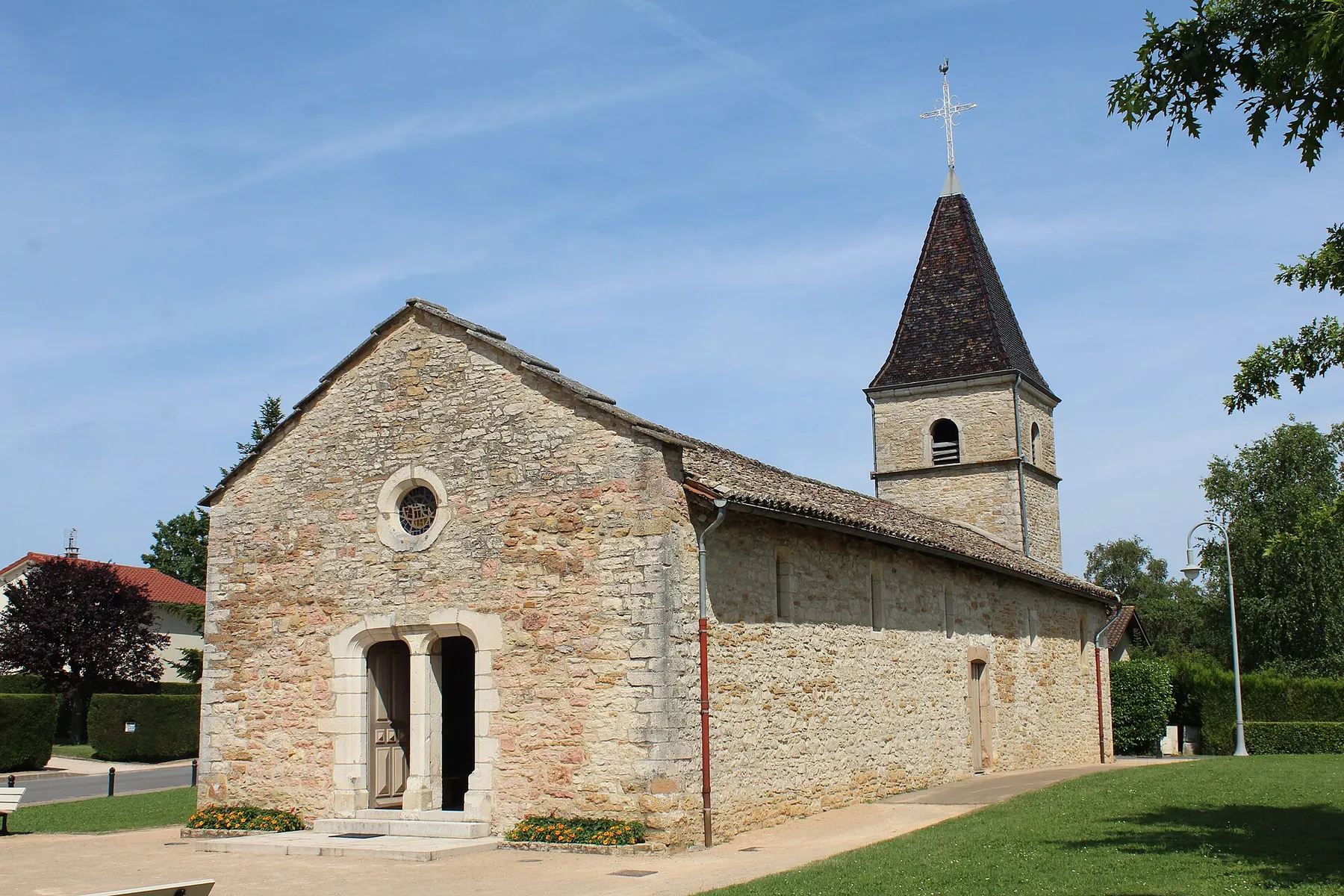 Chapelle de la Vierge à Feillens.