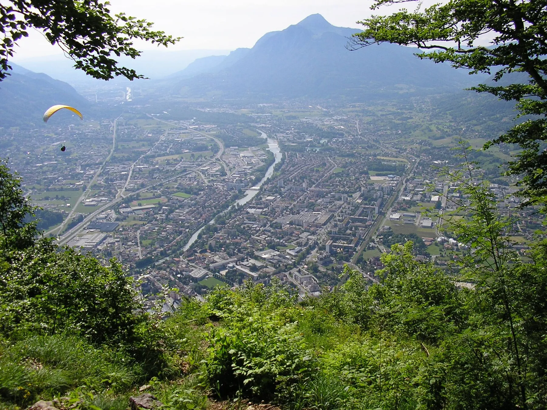 Vue de Cluses depuis la pointe de Chevran