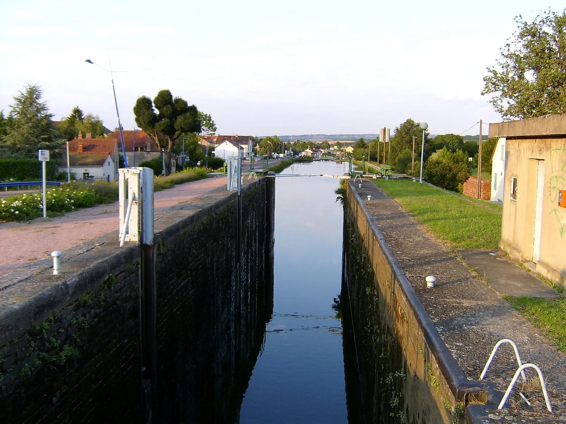 Ecluse nr.1 te Ecuisses in het Canal-du-Centre.