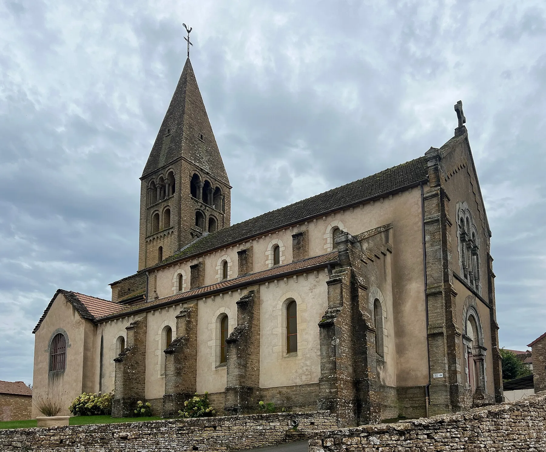 Église Notre-Dame de La Vineuse, La Vineuse-sur-Fregande.