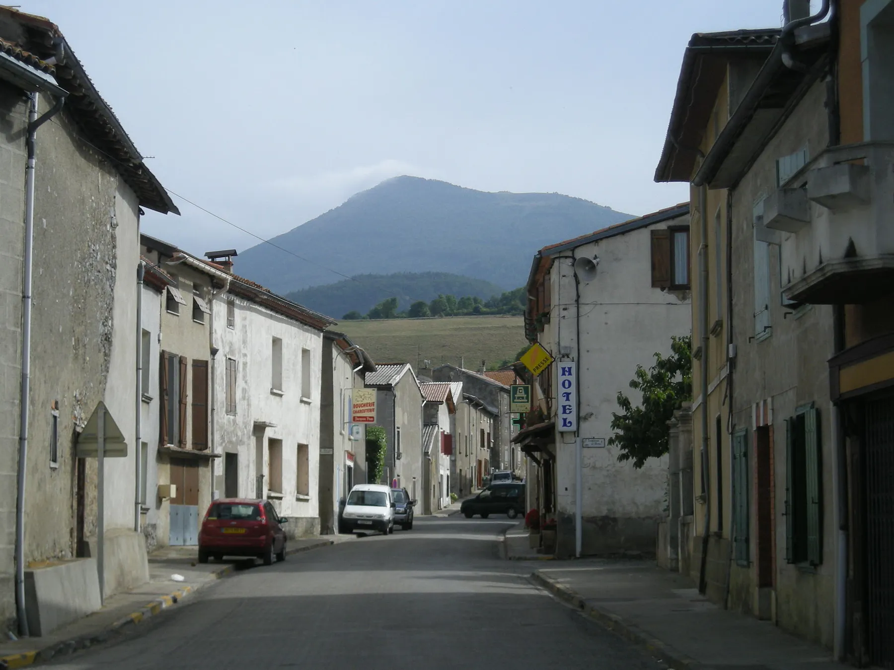 Street in Espezel (Aude)