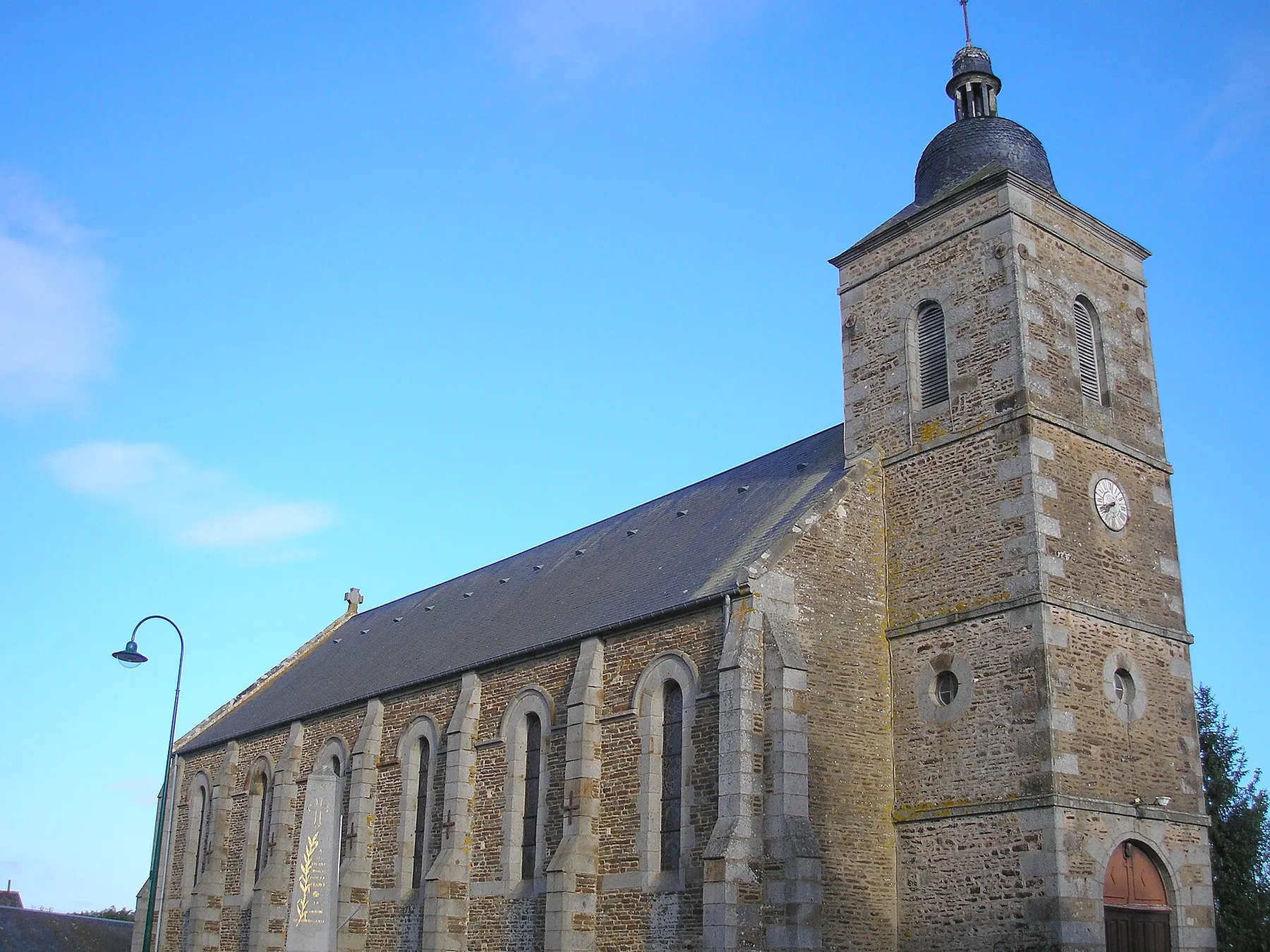 Ménil-Hubert-sur-Orne (Normandie, France). L'église Saint-Martin.