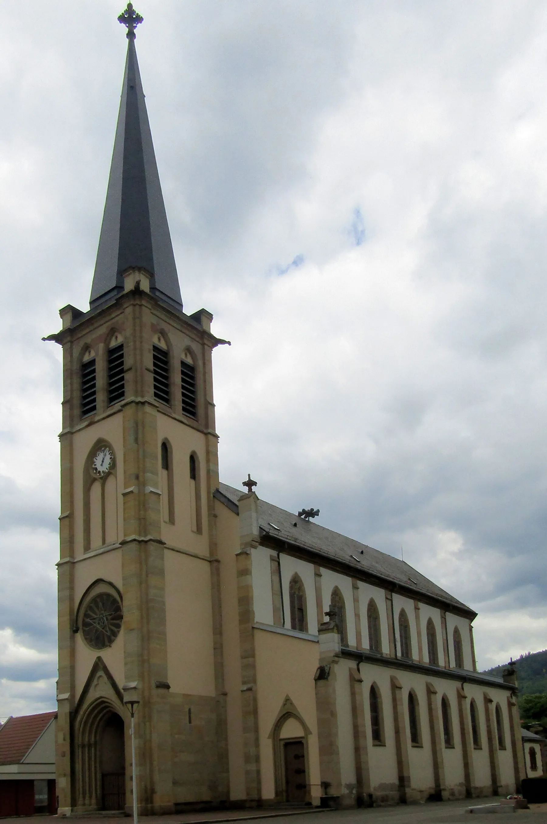 L'église Saints-Philippe-et-Jacques à Husseren-Wesserling, côté sud