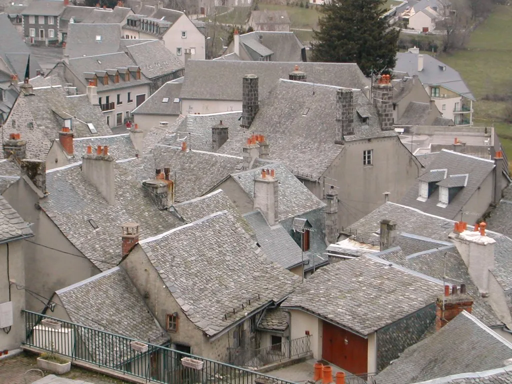 Les toits en lauzes de Laguiole (Aveyron, France)