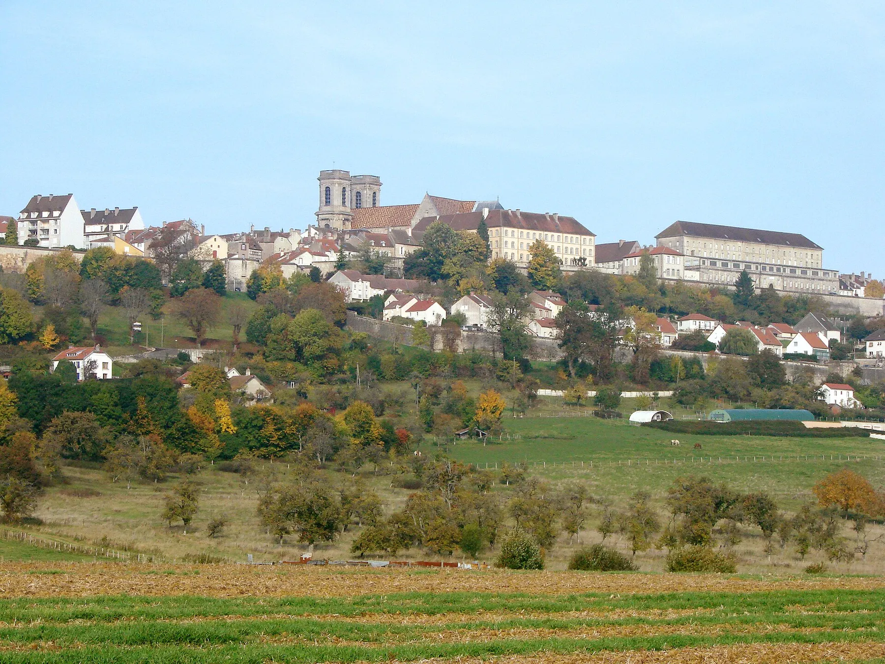 Vue de la ville de Langres (Haute-Marne, France).