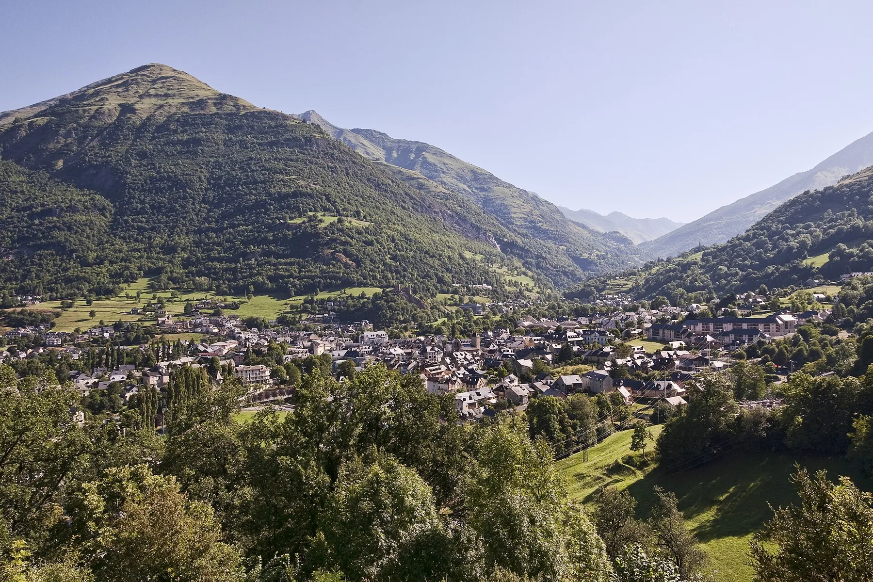 Vue de Luz-Saint-Sauveur, Hautes Pyrénées