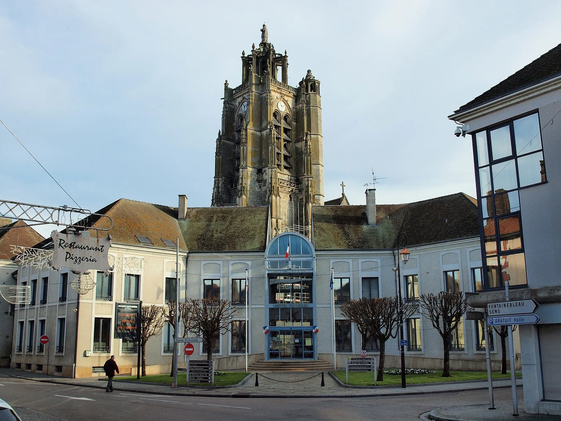 Nogent-sur-Seine (Aube, France) ;