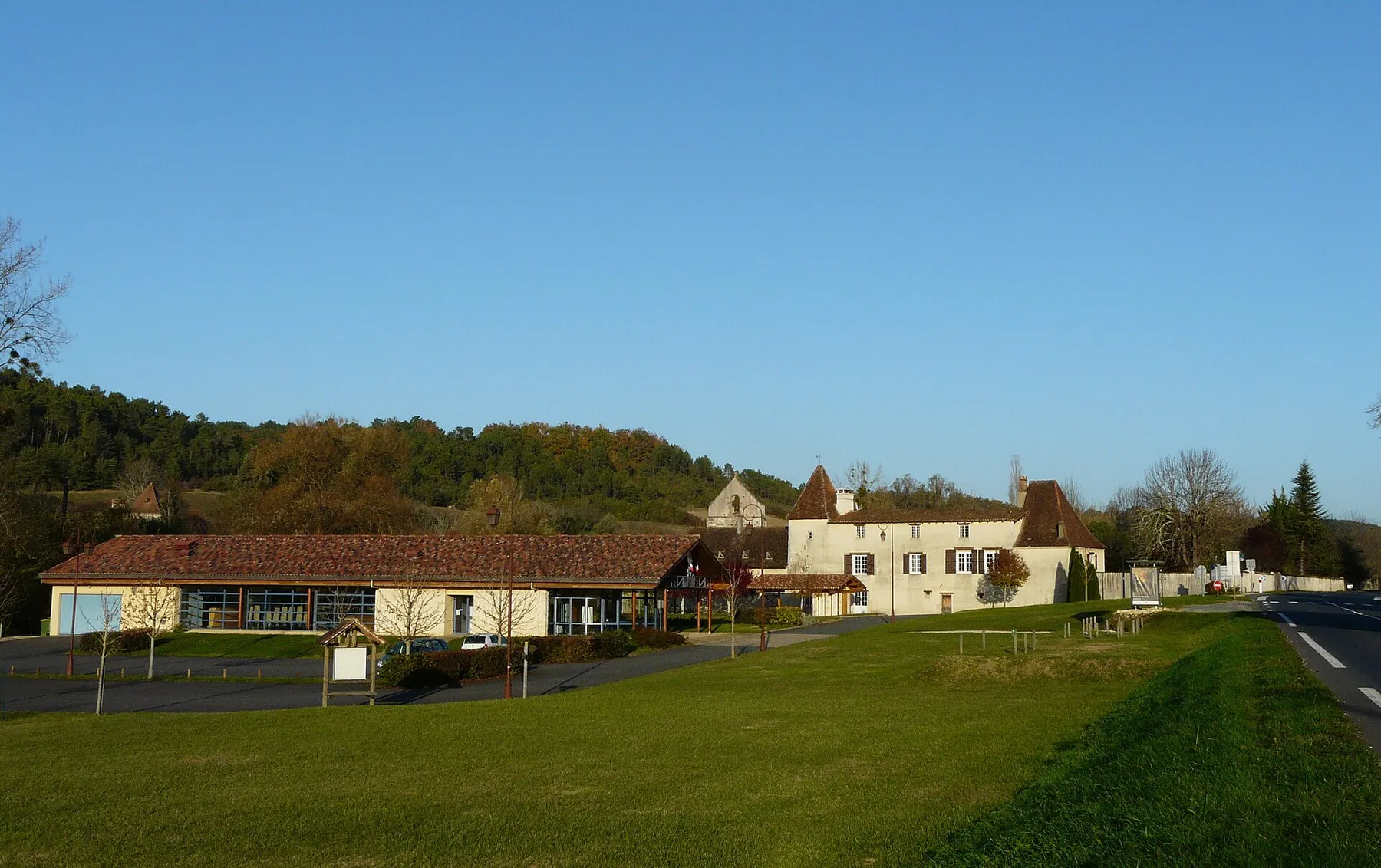Le village de Saint-Crépin-d'Auberoche, Dordogne, France.