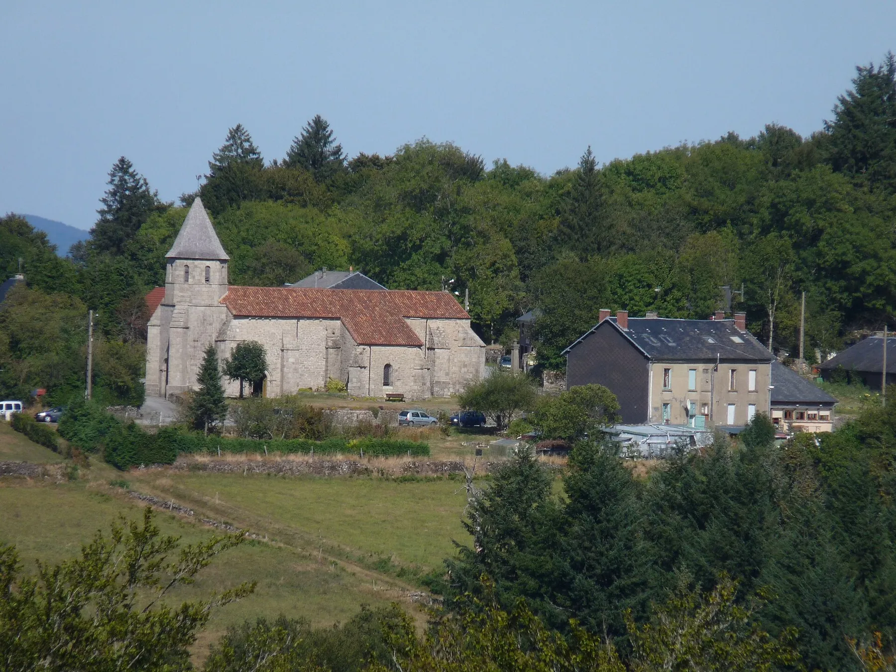 Saint-Gousaud en Creuse depuis le Puy de Jouer