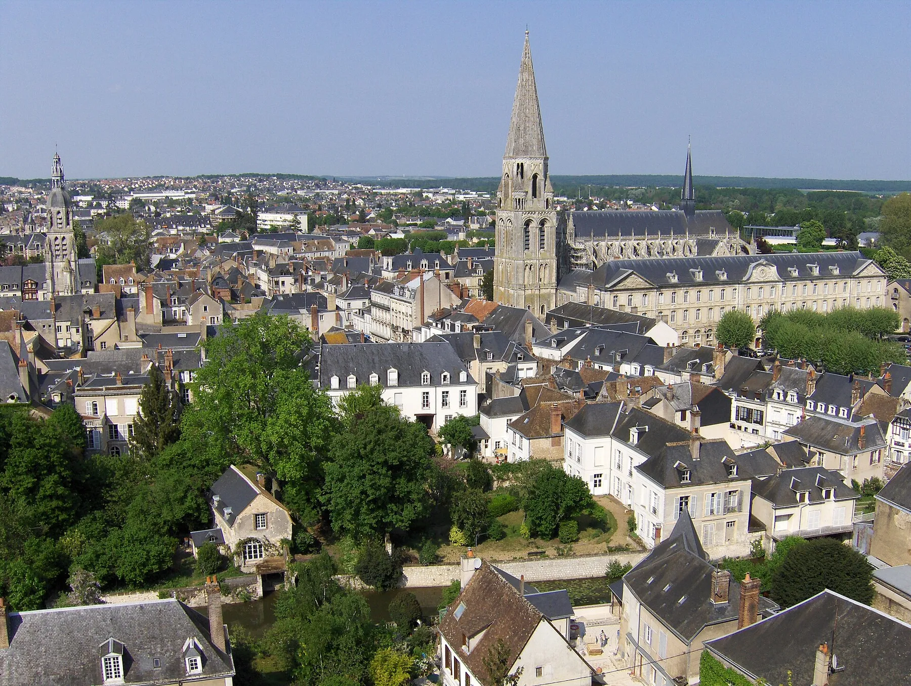 A view of Vendôme from the ruins of the château.
