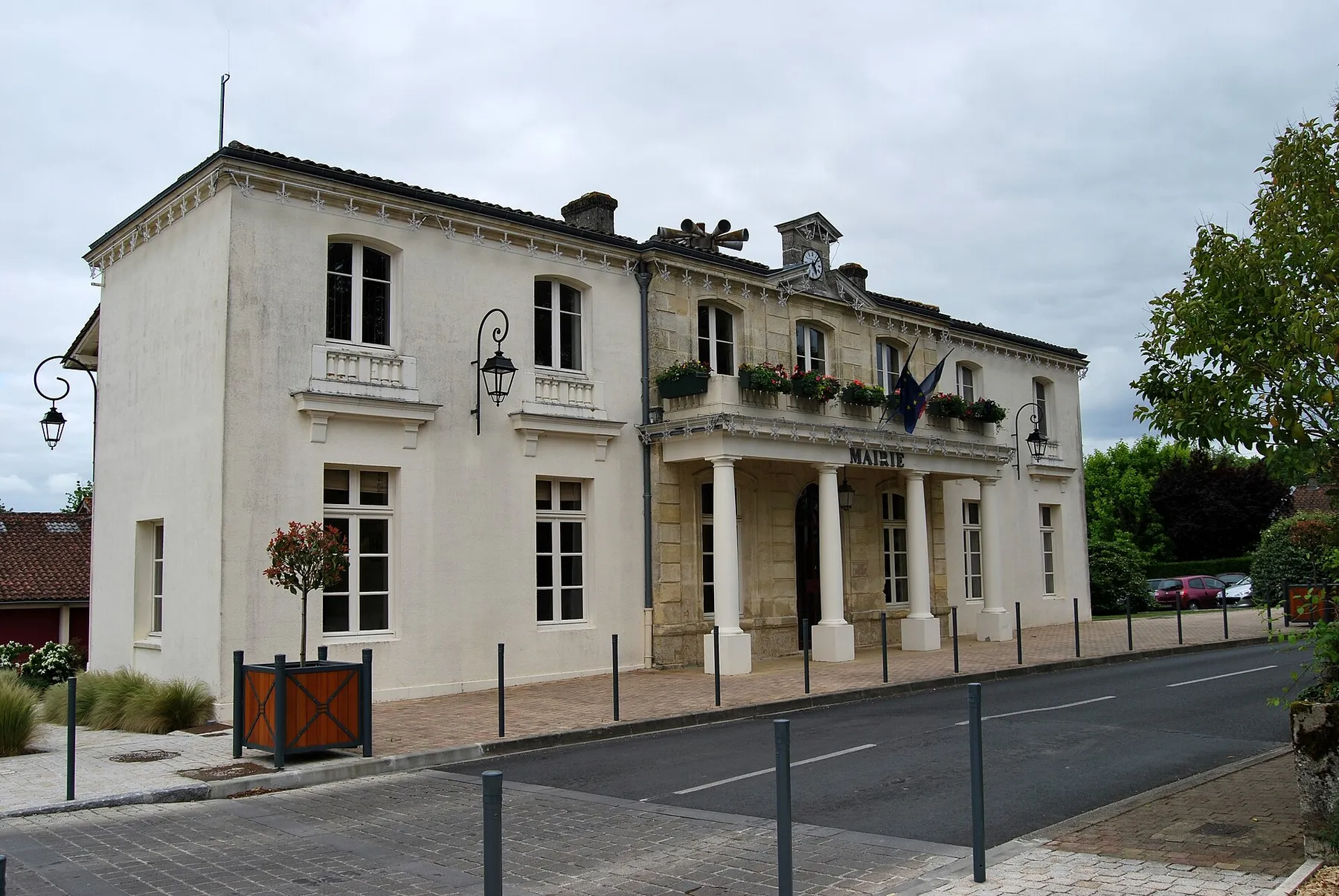 Yvrac Mairie